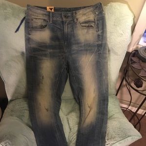 G-STAR LOW BOYFRIEND CUT LIGHT AGED DENIM!